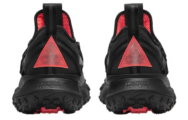 Nike ACG Mountain Fly Low "Anthracite"