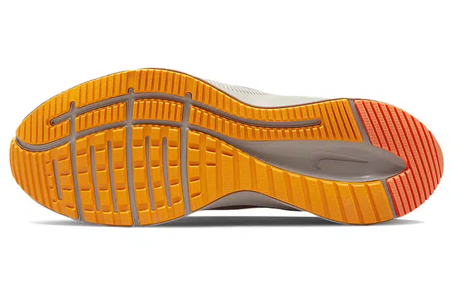 Nike Quest 4