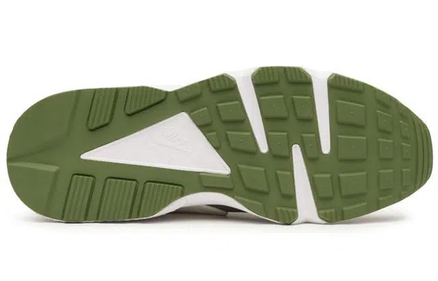 Stussy x Nike Huarache LE "Dark Olive"