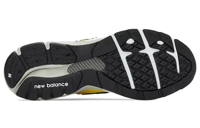 New Balance NB 920