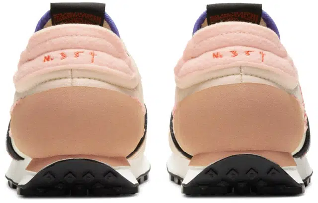 Nike Daybreak type