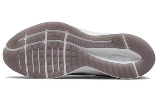 Nike Quest 4 PRM