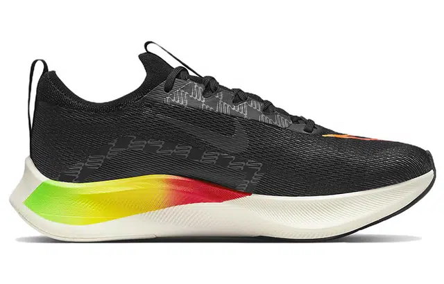 Nike Zoom Fly 4