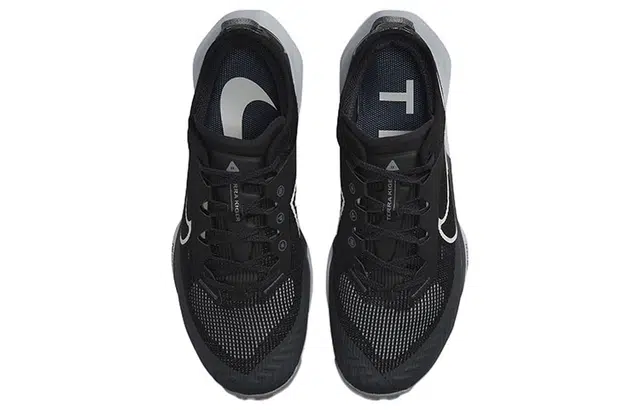 Nike Air Zoom Terra Kiger 8