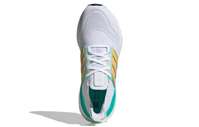 adidas Ultraboost 22