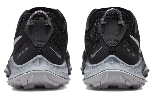 Nike Air Zoom Terra Kiger 8