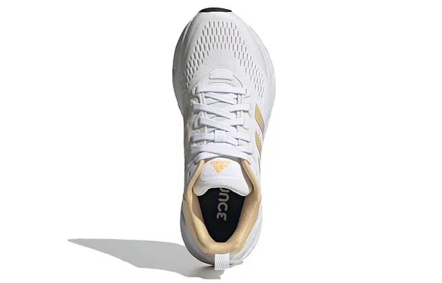adidas Questar