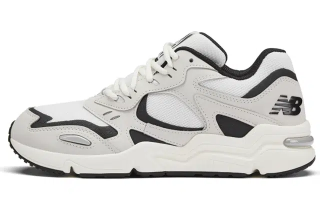 New Balance 426 White Black