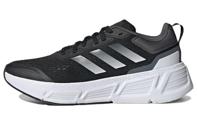 adidas Questar
