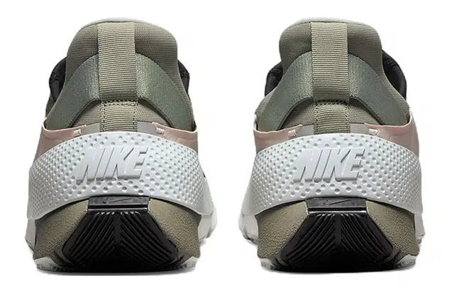 Nike Go FlyEase