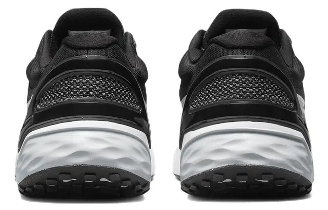 Nike Renew Run 3