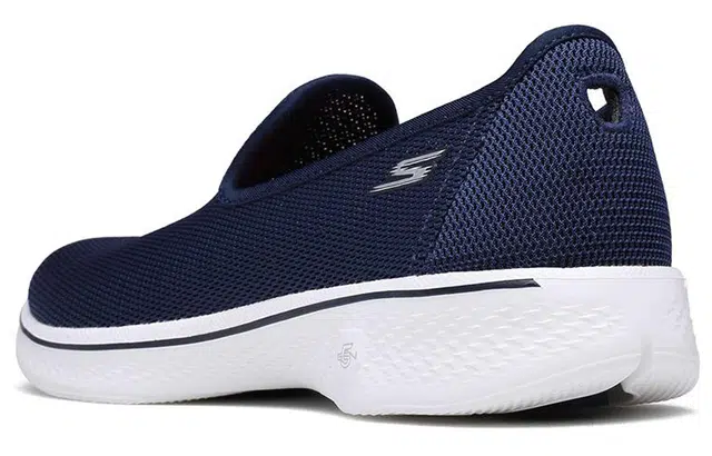 Skechers Go Walk 4