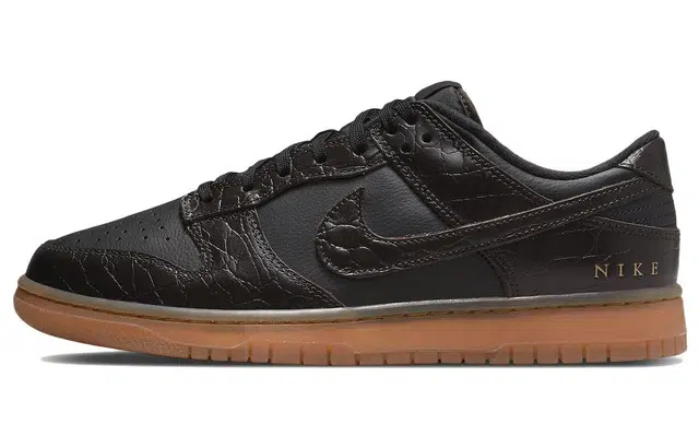 Nike Dunk Low se "velvet brown and black"