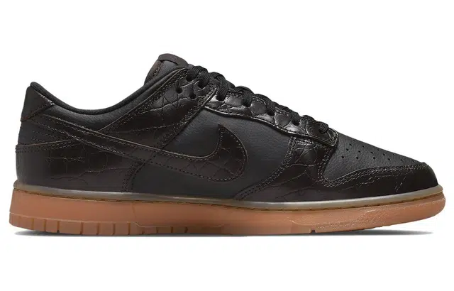 Nike Dunk Low se "velvet brown and black"