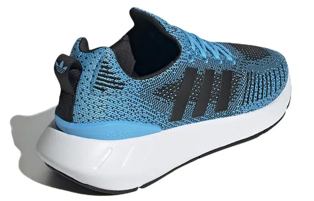 adidas originals Swift Run 22