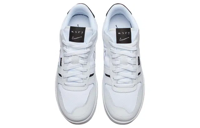 Nike Squash Type