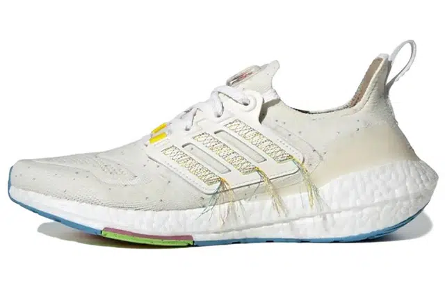 adidas Ultraboost 22