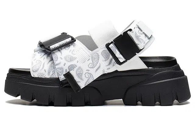 LiNing Hiker
