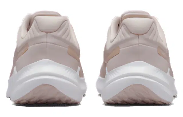 Nike Quest 5