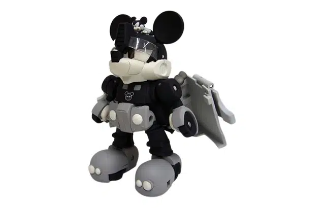 TAKARA TOMY