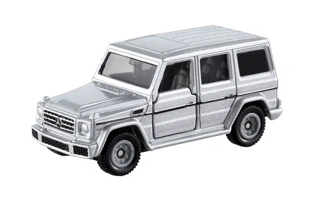 TAKARA TOMY