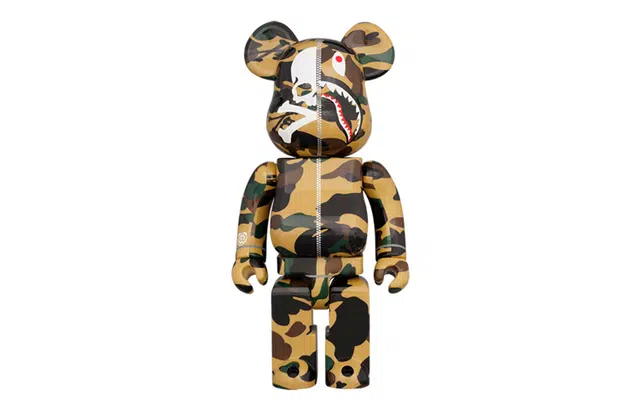 BE@RBRICK x BAPE MASTERMIND VS BAPE Yellow Camo