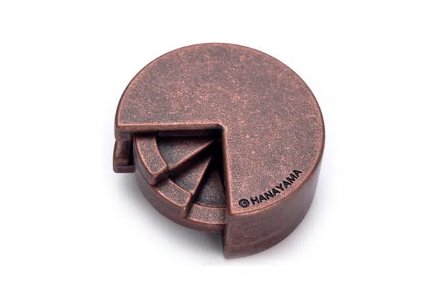 HANAYAMA Cast Puzzle Cake 4