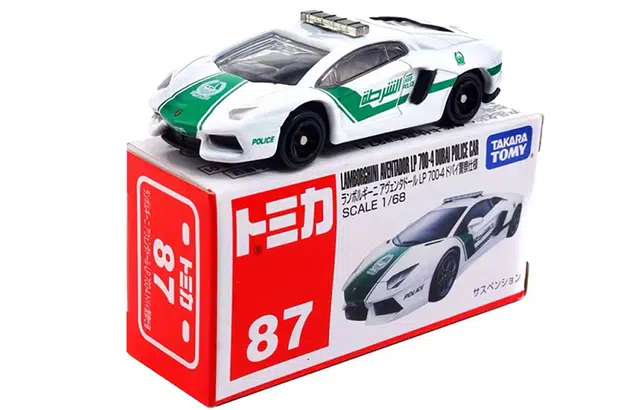 TAKARA TOMY 87
