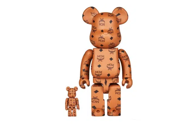 MCM x BERBRICK logo 100+400