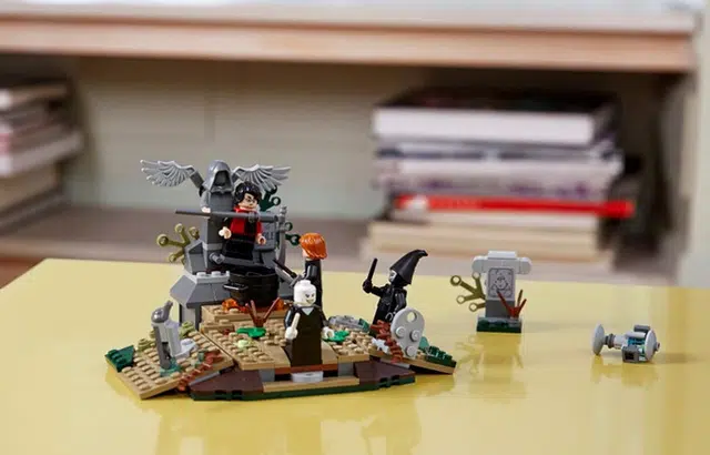 LEGO 75965