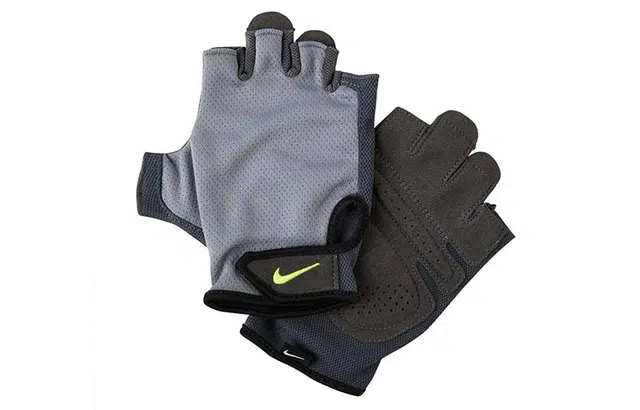 Nike EENTIAL
