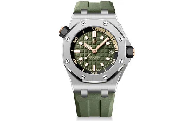 AUDEMARS PIGUETROYAL OAK OFFSHORE 42mm 15720ST.OO.A052CA.01