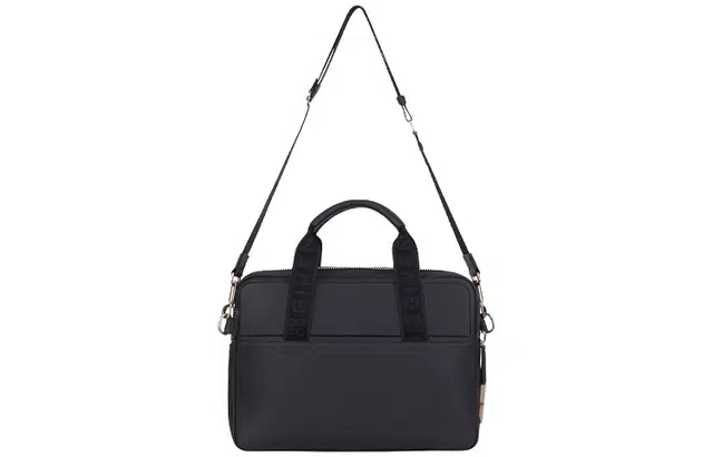 GIVENCHY