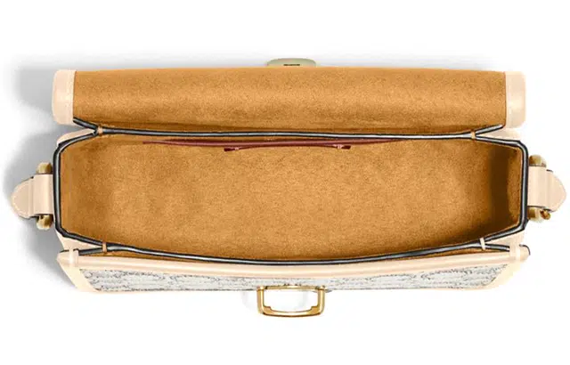 COACH Studio 19