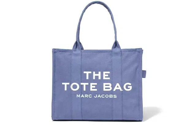 MARC JACOBS The Traveler Logo Tote