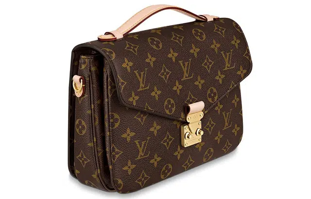 LOUIS VUITTON Pochette Metis