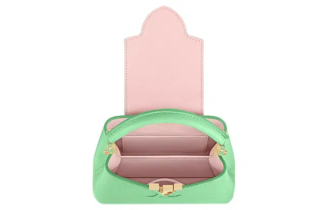 LOUIS VUITTON Capucines Taurillon