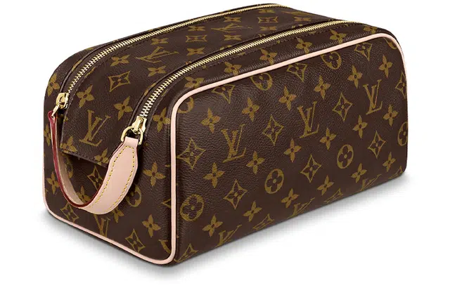 LOUIS VUITTON Dopp Kit