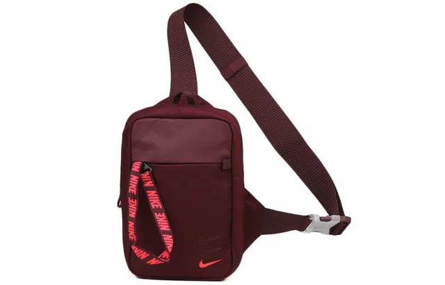 Nike Sportswear Essentials Hip Pack