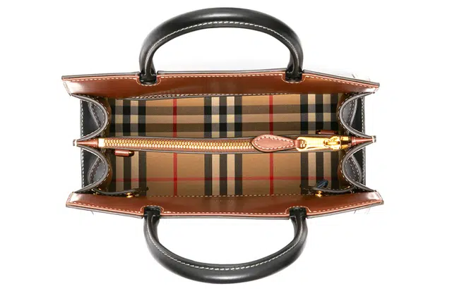 Burberry Title Vintage