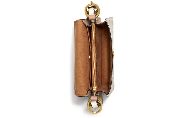 COACH Beat 18