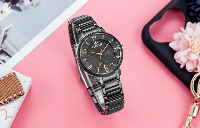 CITIZEN 31mm EM0528-82H