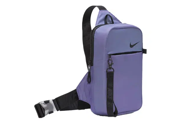 Nike Sportswear Essentials