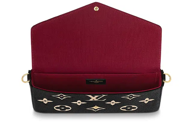 LOUIS VUITTON Pochette Flicie