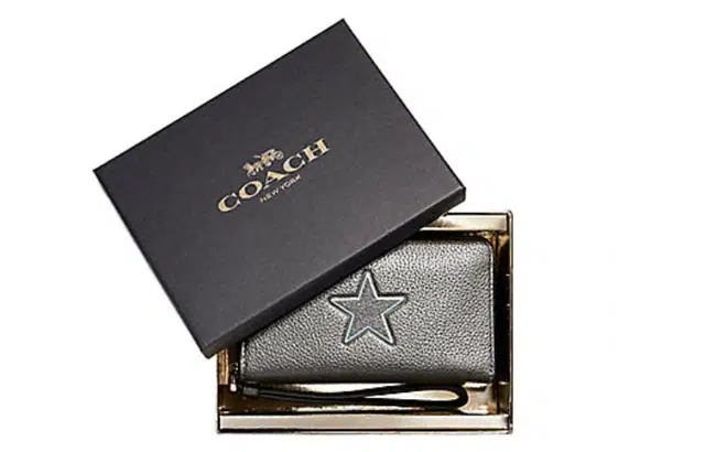 COACH Boxed 16