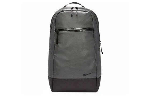 Nike Essential Backpack logo