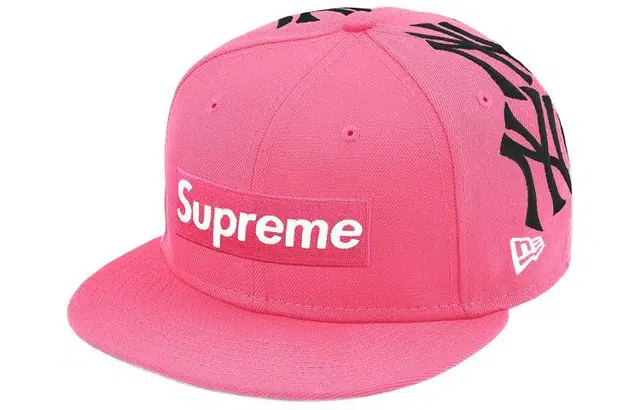 Supreme x New York Yankees Box Logo New Era Cap
