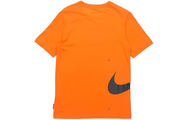 Nike Sportswear Swoosh Club T