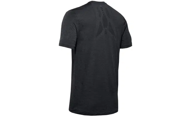 Under Armour T