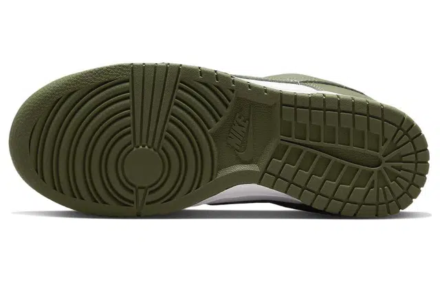 Nike Dunk Low "Medium Olive"